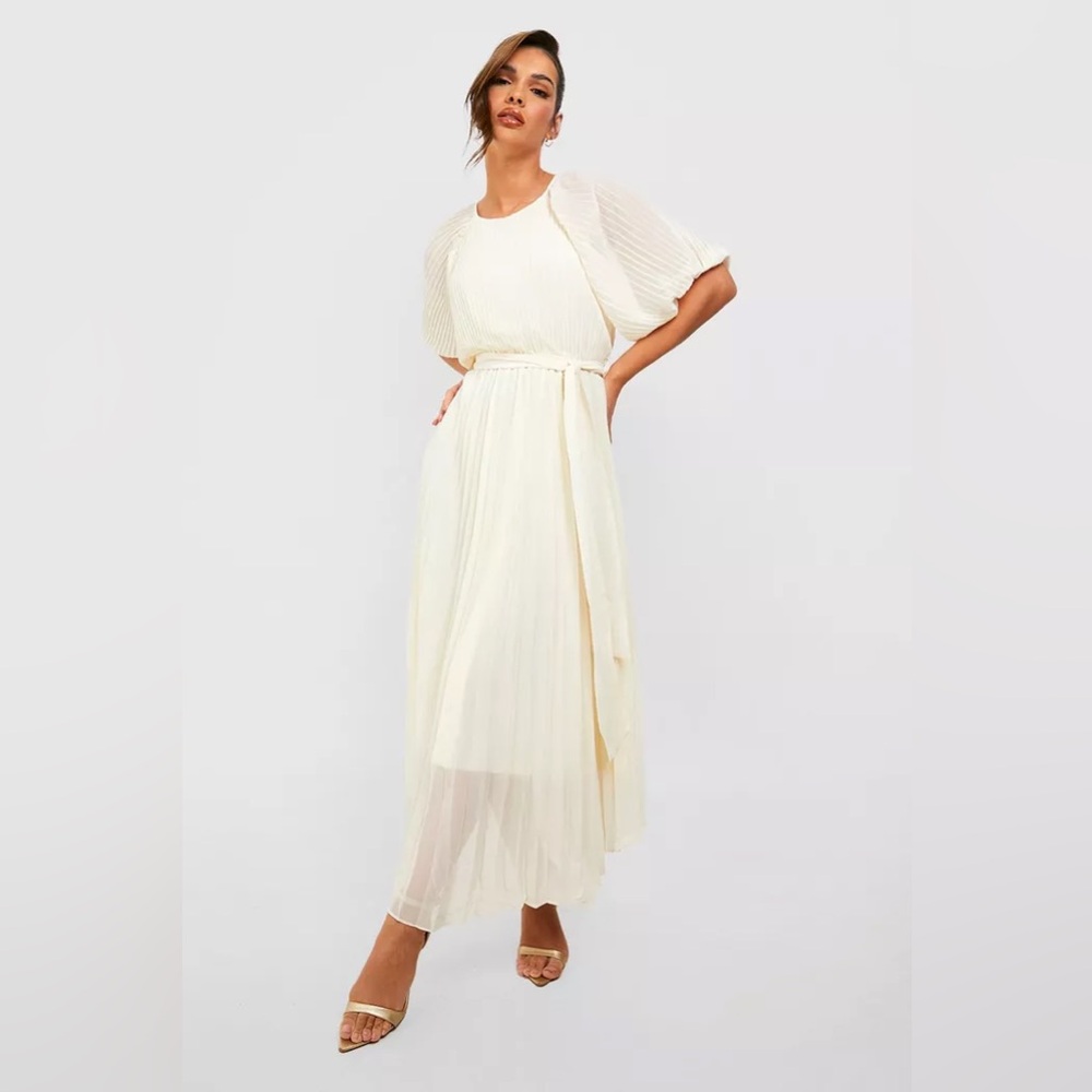 Elegant Cream Maxi Dress